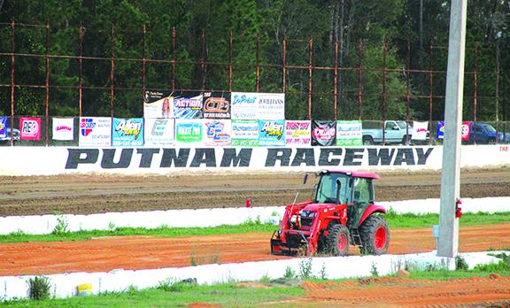 Putnam Raceway (Daily News photo)