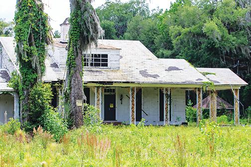 An East Palatka building stands vacant Friday, but property owners want to knock down the structure and build an assisted-living facility.
