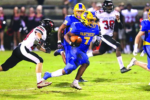 Delton Nealy Jr. (7) rushed for 320 yards in his senior year and scored a pair of touchdowns for the Palatka High football team. (GREG OYSTER / Special to the Daily News)