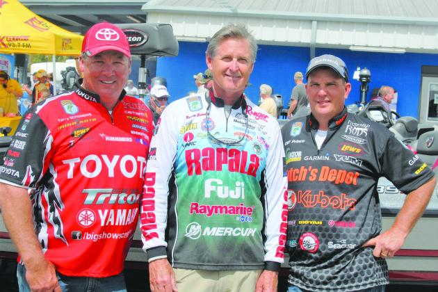 From left, MLF angler Terry Scroggins and BASS Elite anglers Bernie Schultz and Cliff Prince will begin tackling their perspective 2023 pro fishing circuits next February. (GREG WALKER / Daily News correspondent)