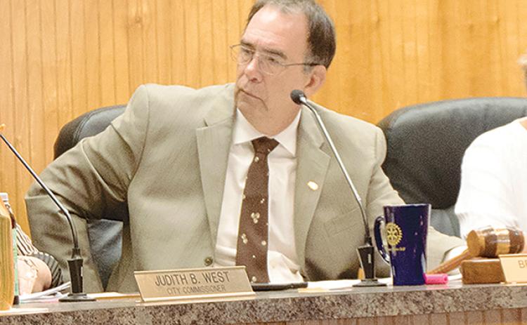 File photo – Former Crescent City Mayor Brett Peterson, pictured at a City Commission meeting before he lost his bid for reelection in November 2020, filed a lawsuit in 2022 against the city, current Mayor Michele Myers, Sheriff Gator DeLoach, the Palatka Daily News and reporter Sarah Cavacini.