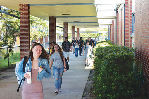 BRANDON D. OLIVER/Palatka Daily News -- Interlachen Junior-Senior High School students make their way to class Thursday, the first day of the new school year.