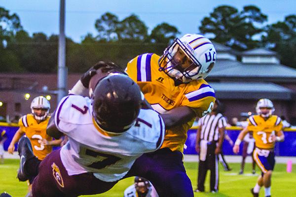 Crescent City senior Kevin Williams (7) pulls in a pass in the end zone in the second quarter for the Raiders’ third score. (FRAN RUCHALSKI / Palatka Daily News)