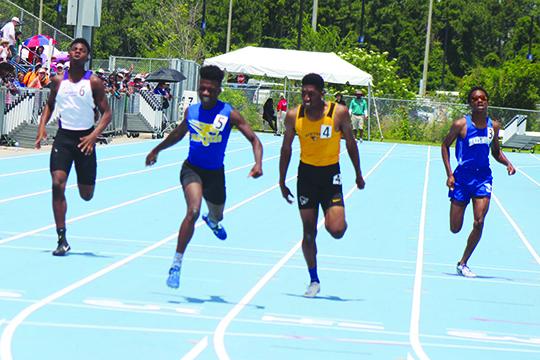 Treyvon Williams wins the 400-meter state championship in May.