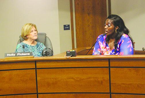 Local parent Cornethia Isreal-Forman expresses concern over student safety at Jenkins Middle School during Tuesday’s Putnam County School District board meeting.