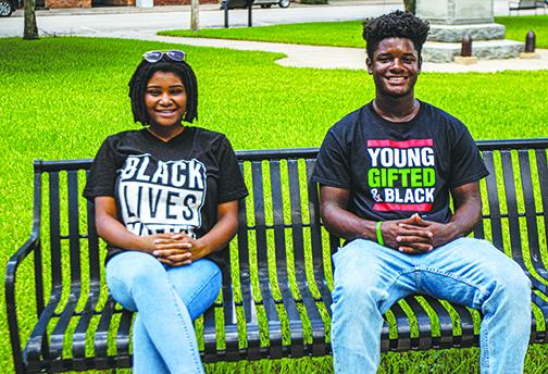 Protest organizers Dar’Nesha Leonard and Tevel Adams explain why they’re fighting for the removal of the Confederate monument at the Putnam County Courthouse.