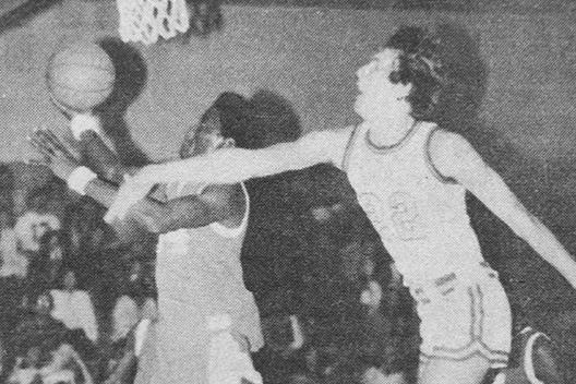 Palatka’s Jimmy Collins (right) goes up for a block attempt against Jacksonville Stanton’s James Sutton during a state tournament game at the Panther Palace on March 4, 1980. Palatka outlasted Stanton in this matchup, 94-93. (Daily News file photo)