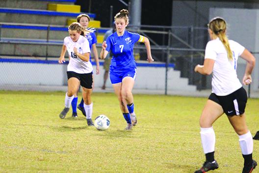 Palatka’s Mattie Smith (7) is one of five Panthers all-county players who returned this season. (MARK BLUMENTHAL / Palatka Daily News)