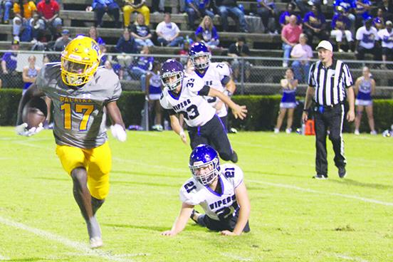 Palatka’s Cartaveon Valentine was one of 11 players who got a rushing attempt in the Panthers’ 61-8 rout of Space Coast last Friday. (MARK BLUMENTHAL / Palatka Daily News)