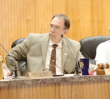 File photo – Former Crescent City Mayor Brett Peterson, pictured at a City Commission meeting before he lost his bid for reelection in November 2020, filed a lawsuit in 2022 against the city, current Mayor Michele Myers, Sheriff Gator DeLoach, the Palatka Daily News and reporter Sarah Cavacini.