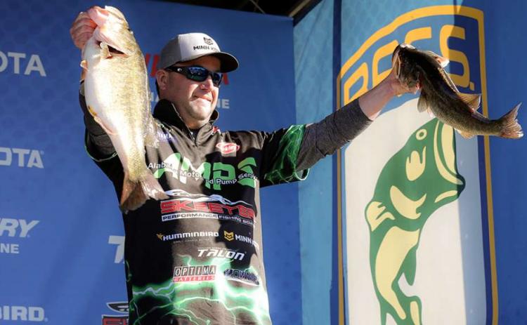 Kelley Jaye caught five fish weighing a total of 21 pounds, 7 ounces Saturday to grab the first-round lead in the Bassmaster Elite Series season-opening tournament on the St. Johns River. (Bassmaster photo)