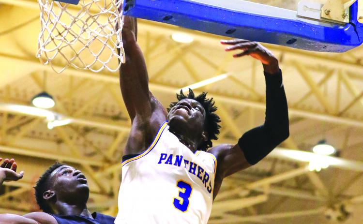 Palatka’s Malik Beauford drives against Williston in the Jarvis Williams Christmas Tournament. (GREG OYSTER / Special To The Daily News)