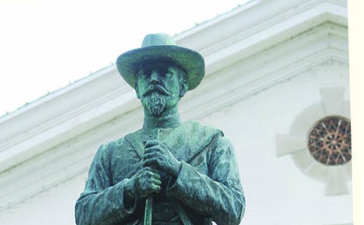 The statue of a Confederate soldier at the Putnam County Courthouse.