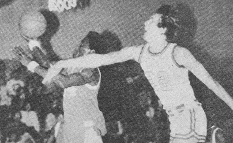 Palatka’s Jimmy Collins (right) goes up for a block attempt against Jacksonville Stanton’s James Sutton during a state tournament game at the Panther Palace on March 4, 1980. Palatka outlasted Stanton in this matchup, 94-93. (Daily News file photo)