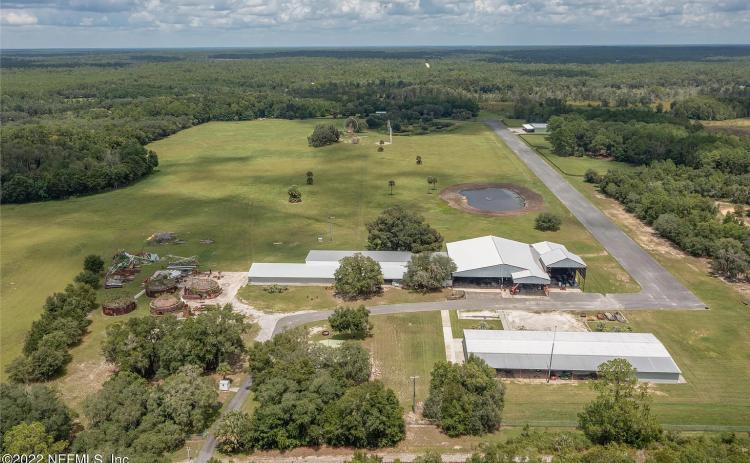 A portion of a roughly 450-acre property in West Putnam County is seen in this aerial image. The property was sold recently for $3.9 million to an out-of-state cabinet company, according to sources familiar with the deal. (Northeast Florida Multiple Listing Service)